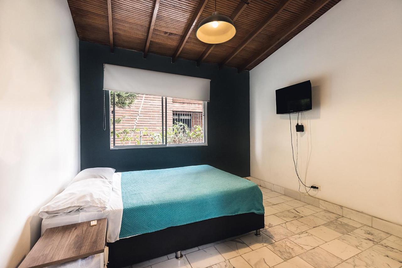 Living Hotel Medellin Bagian luar foto